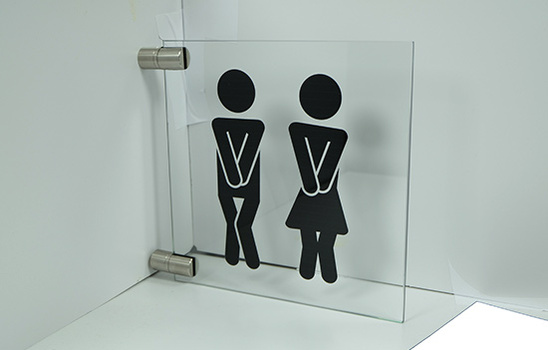 Fahnenschild aus Glas für WC