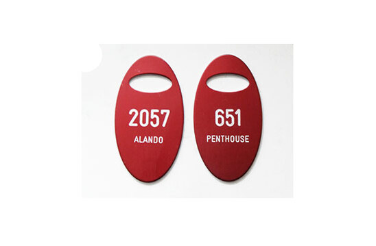 Graderobenmarken oval Alu rot matt, 37x70x1,5mm